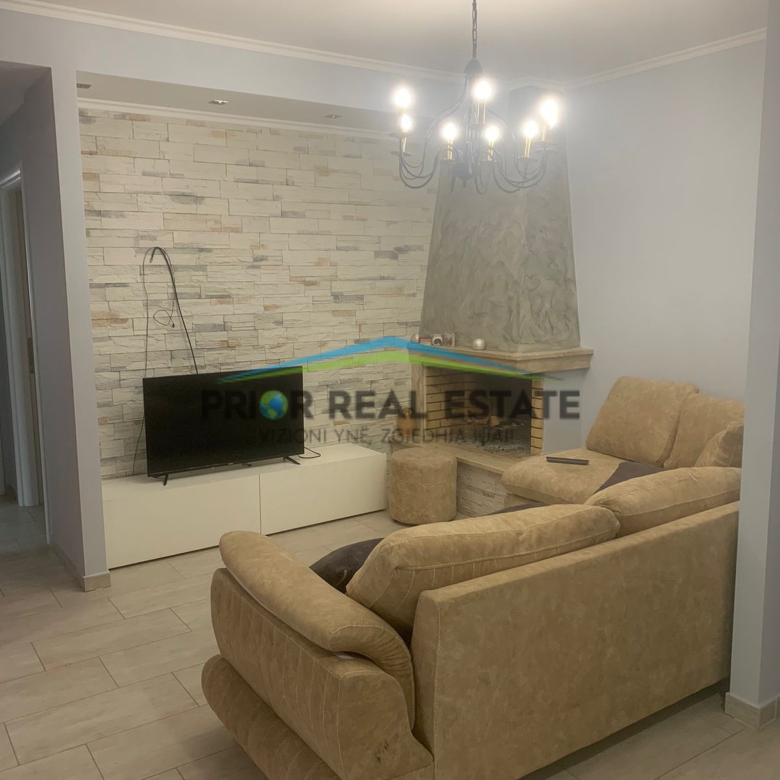 Jepet me Qira Apartament 2+1+2 Ballkone , Kopshti Botanik